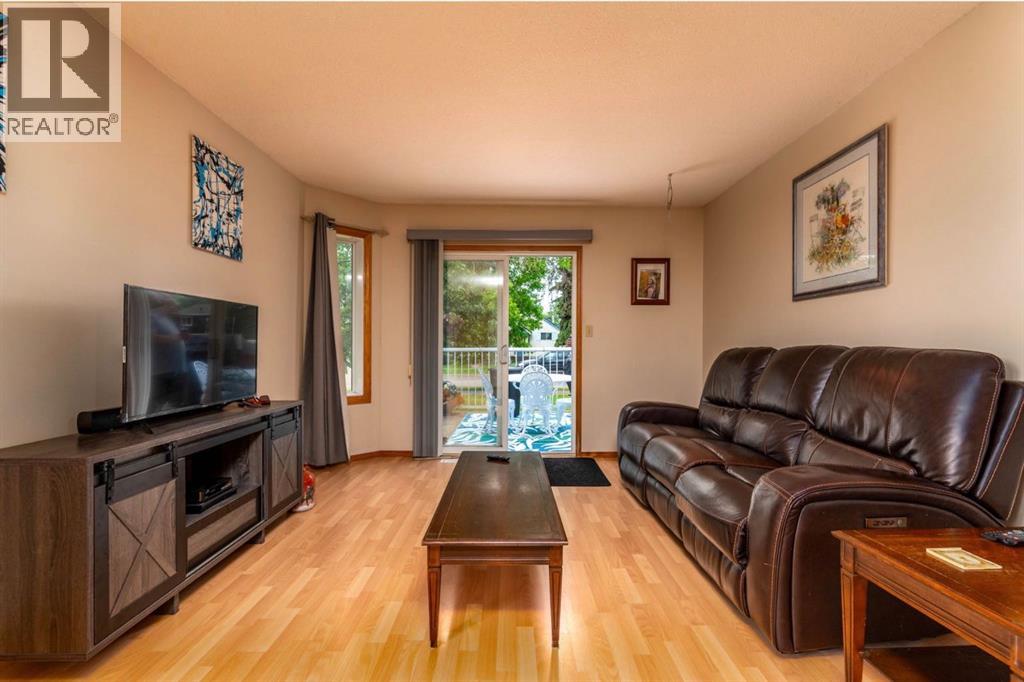 #4802 46 Street - 14