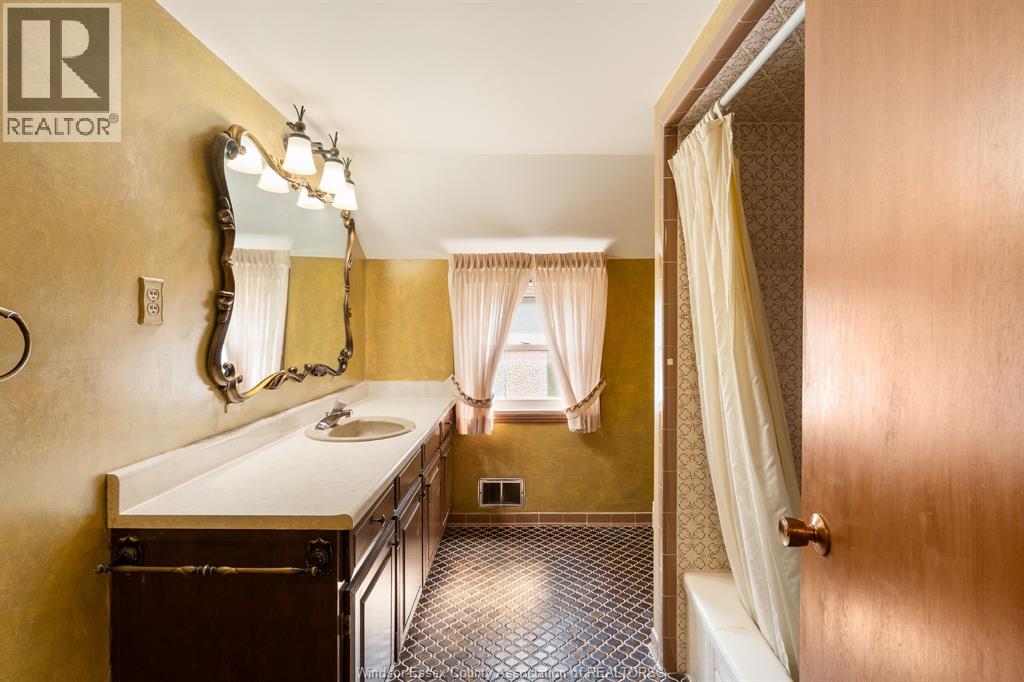 329 Lakeview DRIVE - 35
