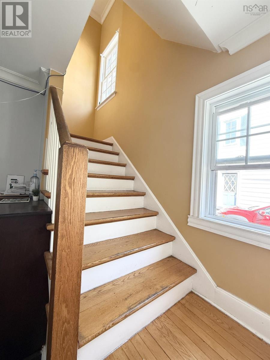 974 McLean Street - 13