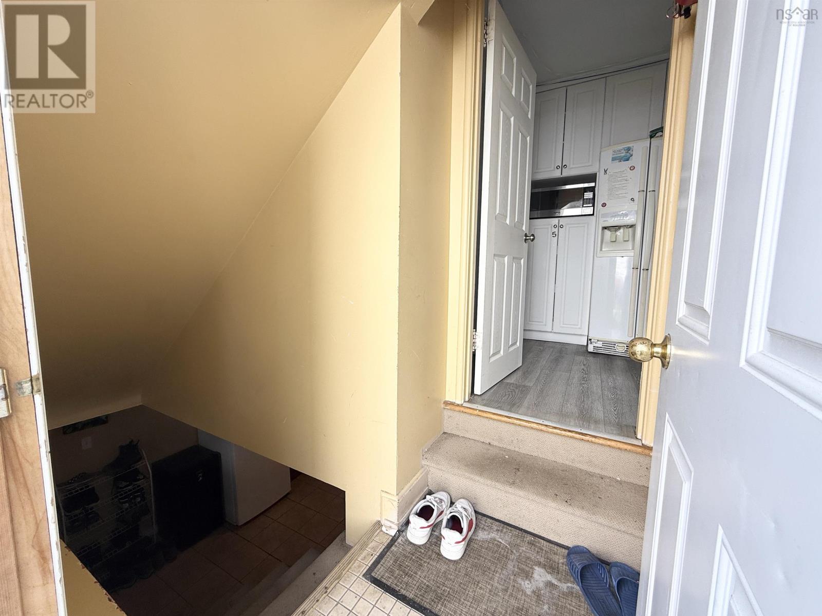 974 McLean Street - 25