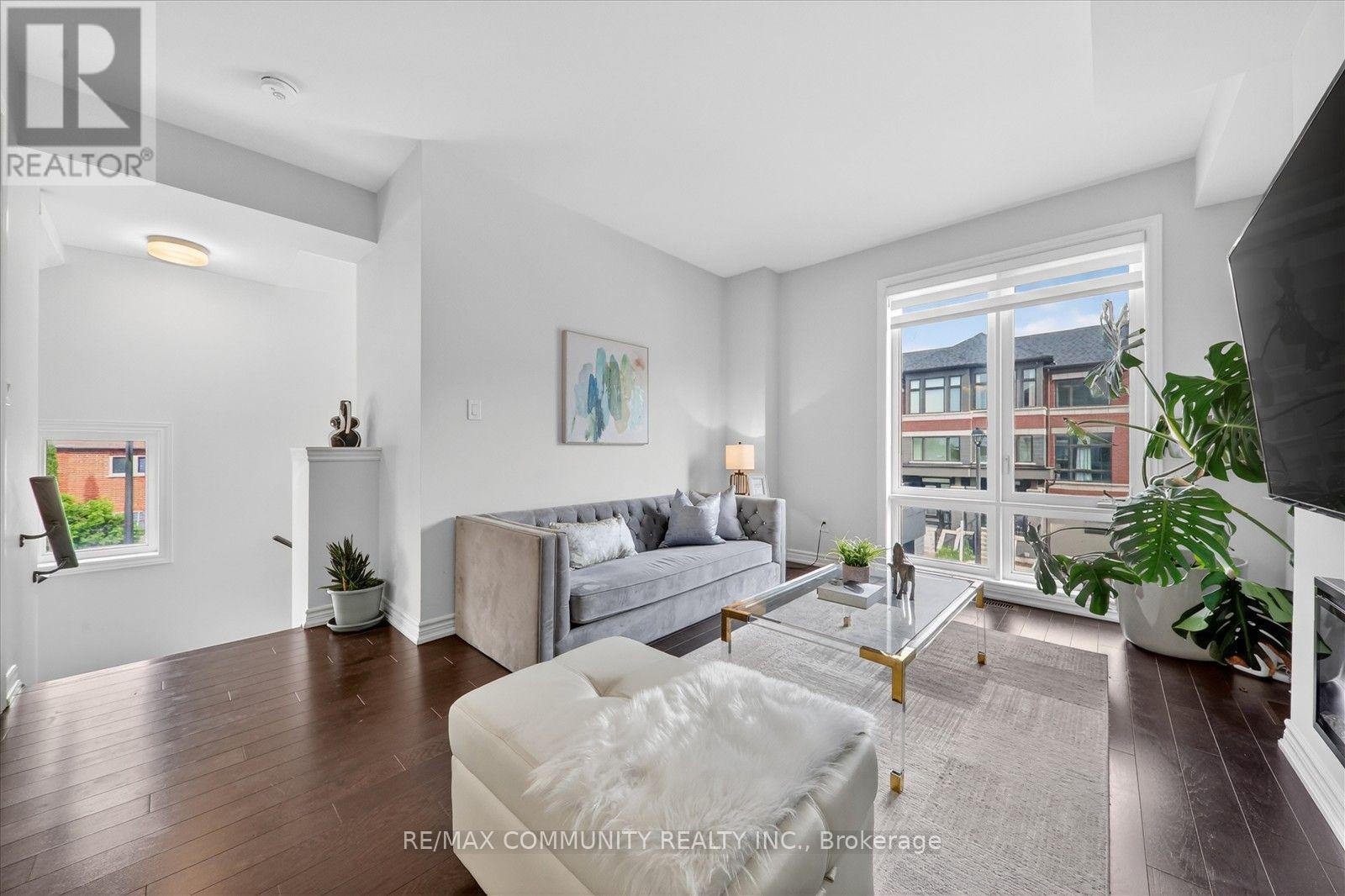 45 DOUET LANE - 13