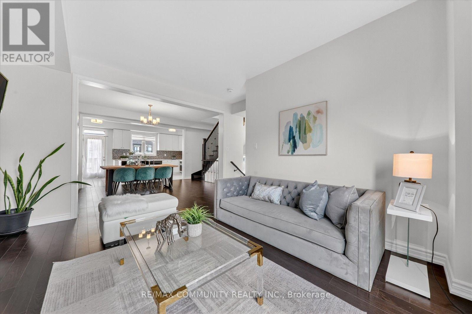 45 DOUET LANE - 14