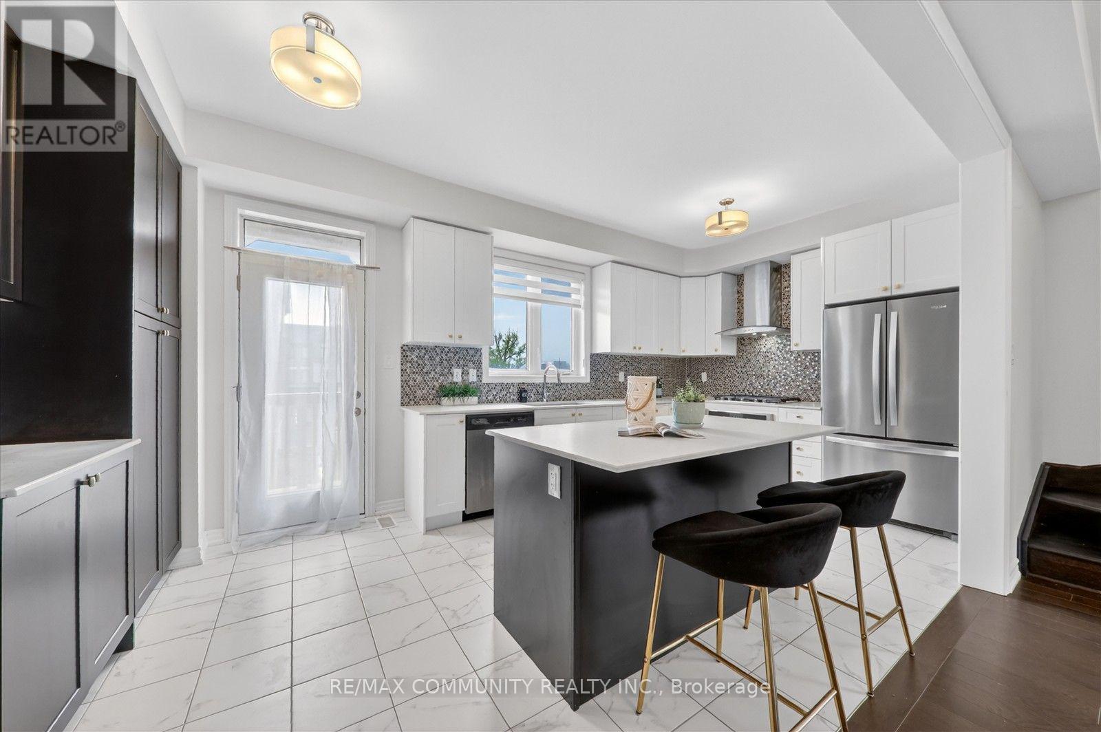 45 DOUET LANE - 18