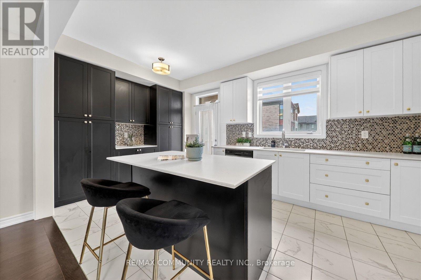 45 DOUET LANE - 19