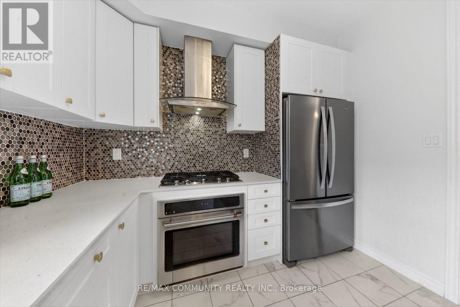 45 DOUET LANE - 21