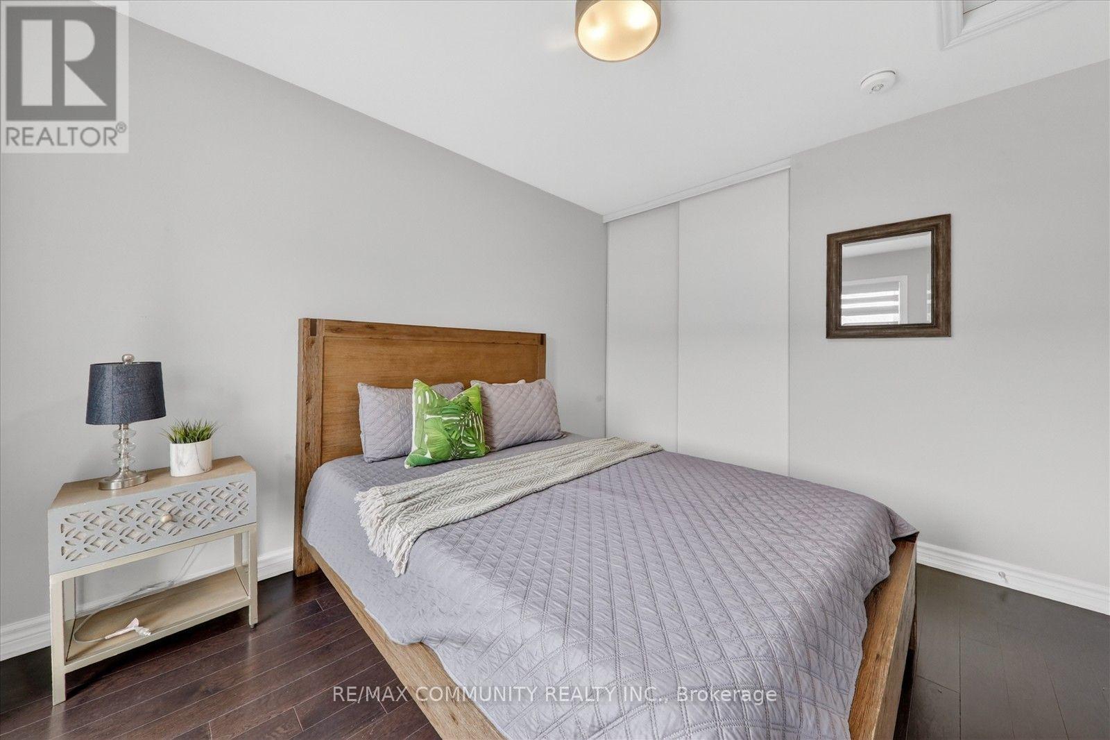 45 DOUET LANE - 32
