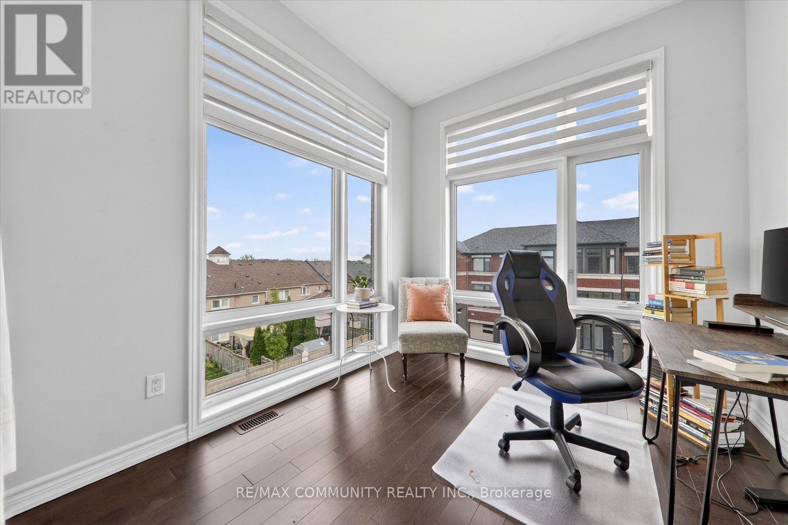 45 DOUET LANE - 34