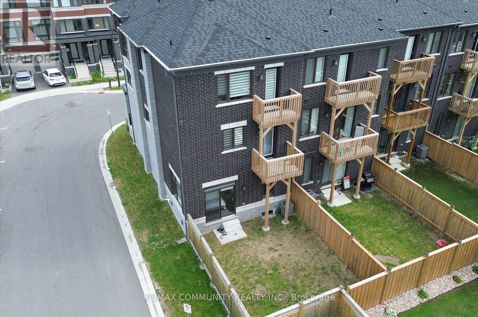 45 DOUET LANE - 42