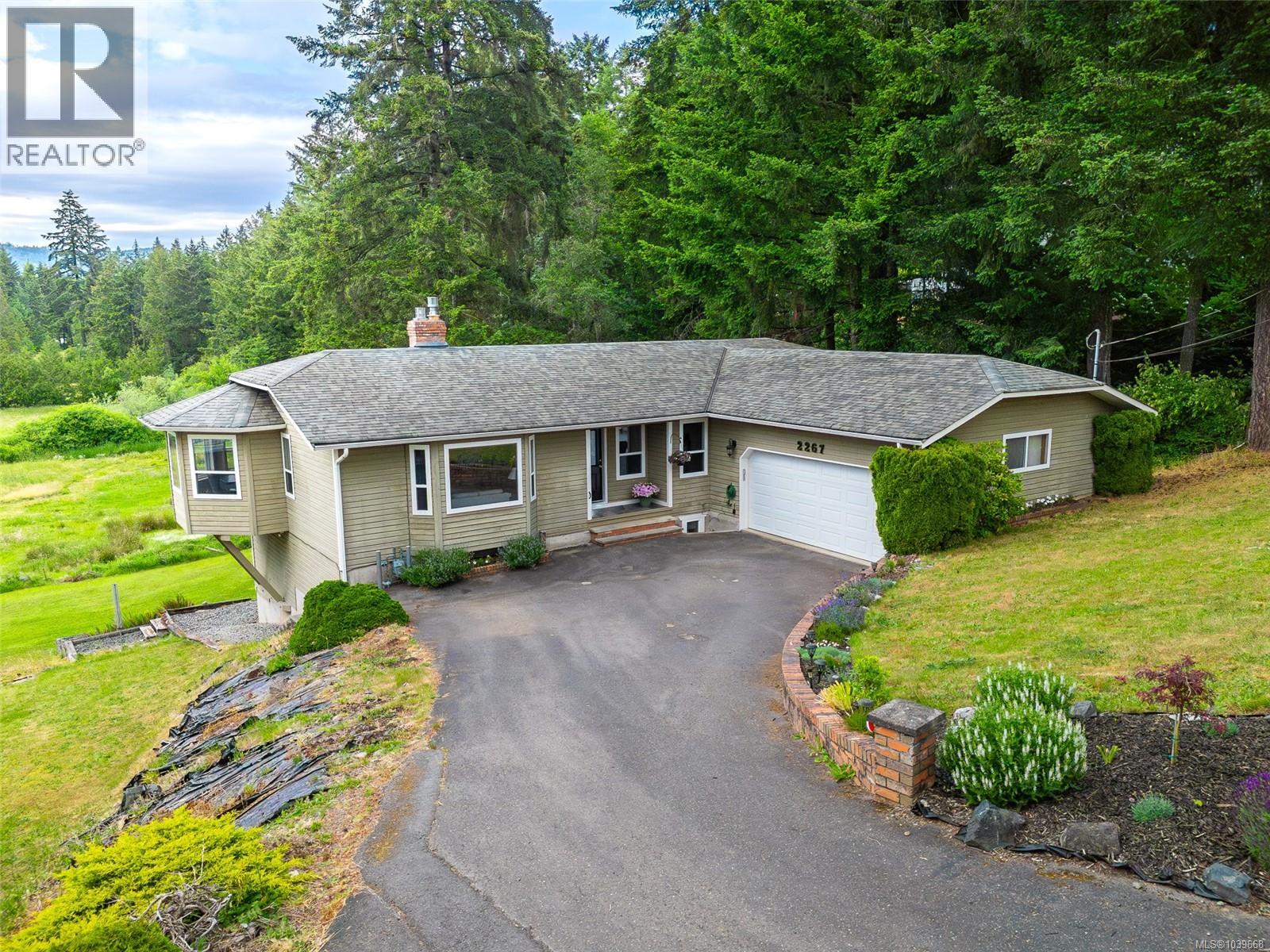 2267 Regina Dr - 5