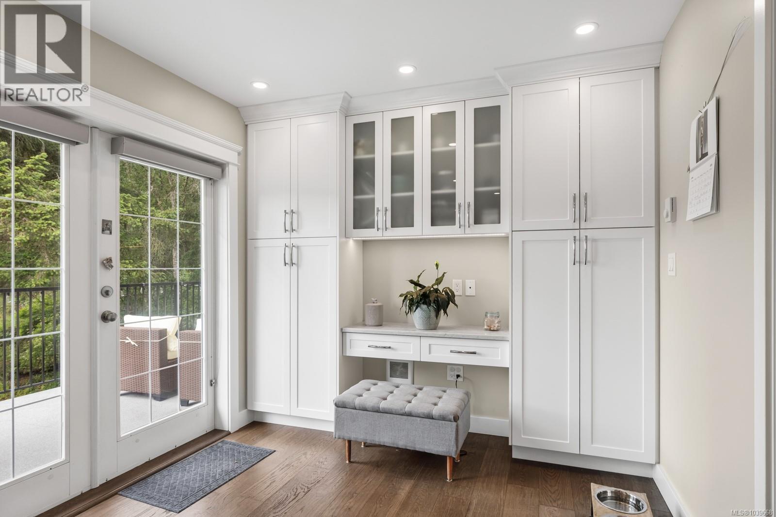 2267 Regina Dr - 28