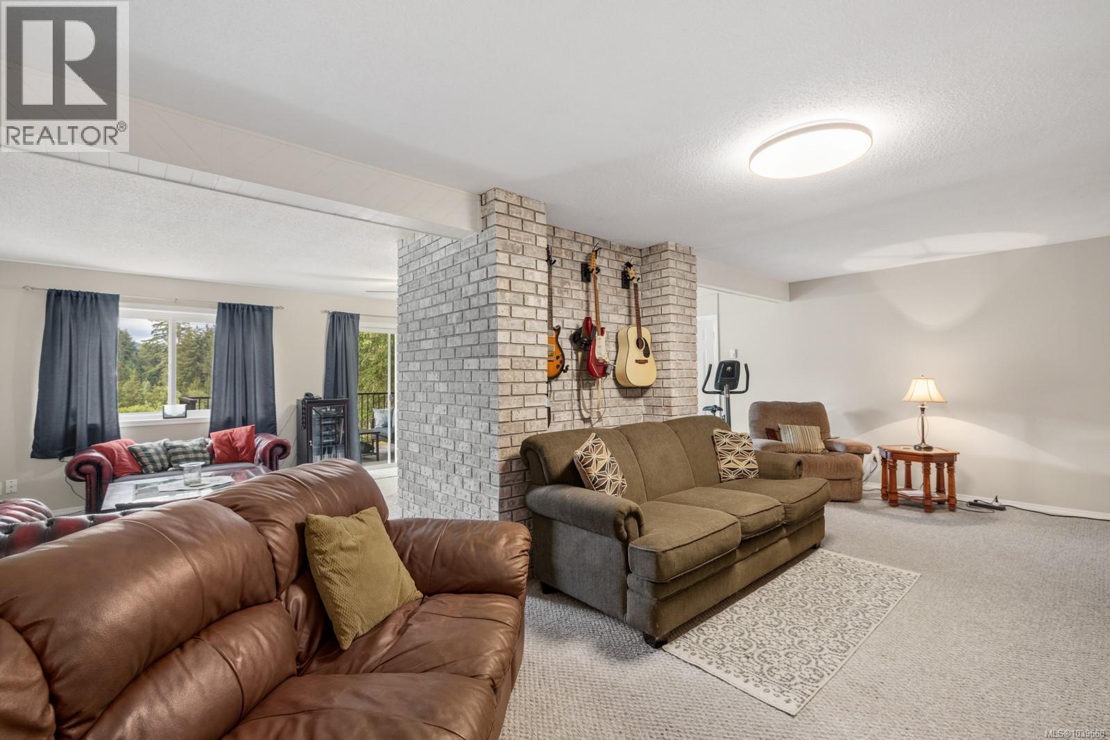 2267 Regina Dr - 48