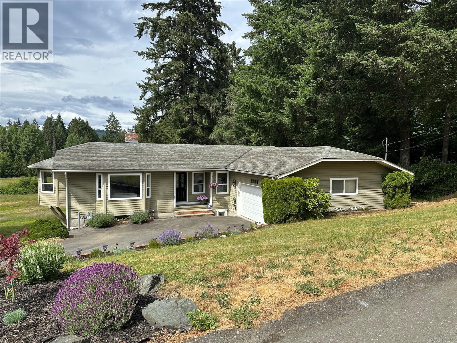 2267 Regina Dr - 4
