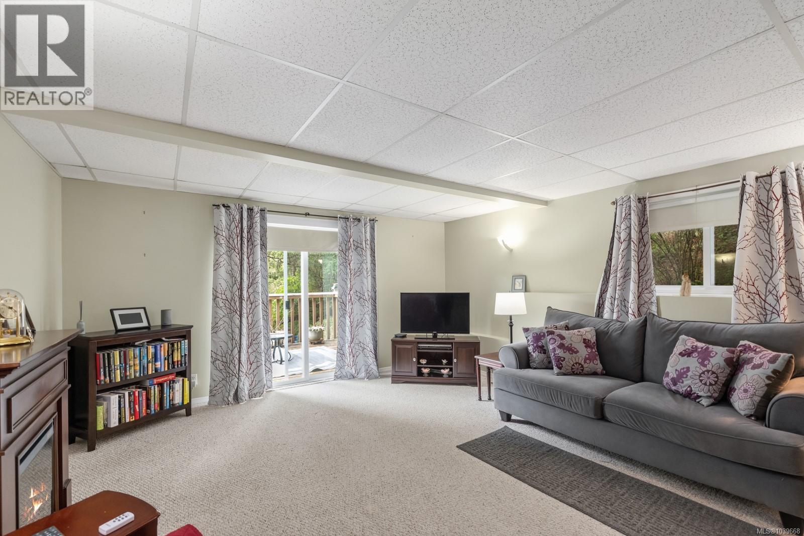 2267 Regina Dr - 49