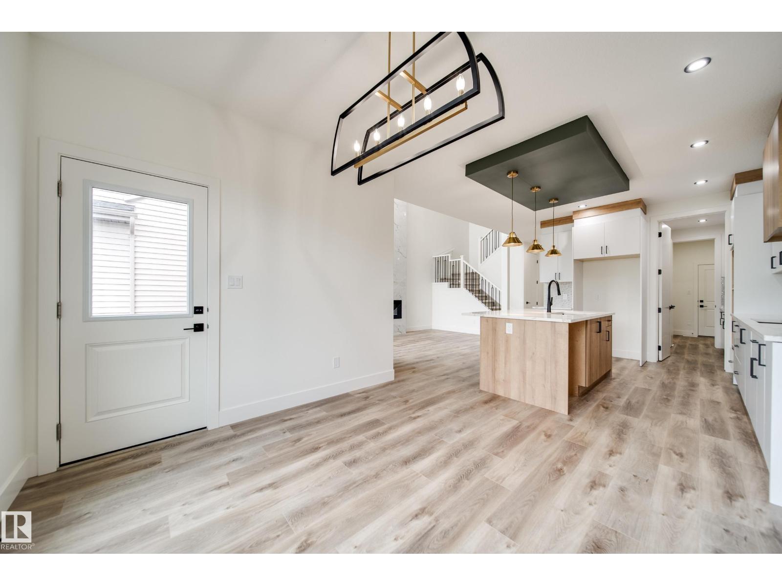 8740 183 AV NW - 15