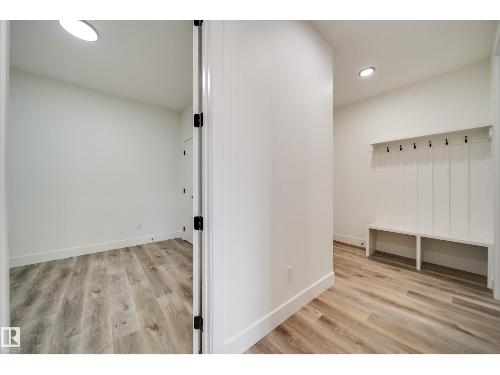 8740 183 AV NW - 4