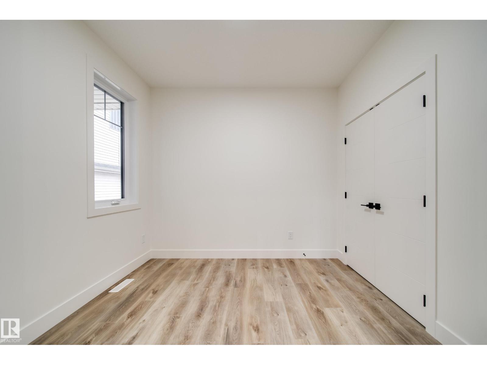 8740 183 AV NW - 5