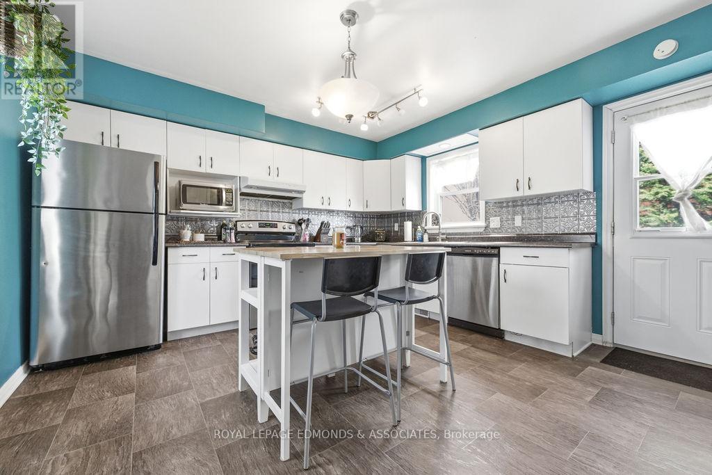 430 MARY STREET - 18