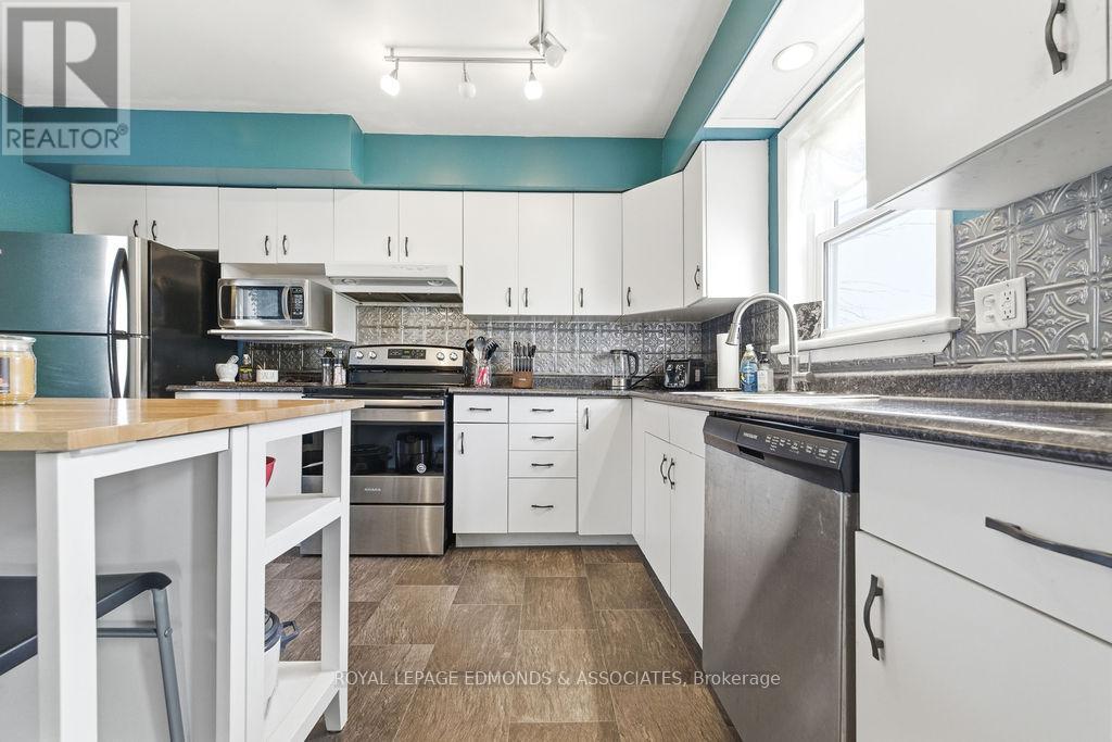 430 MARY STREET - 19