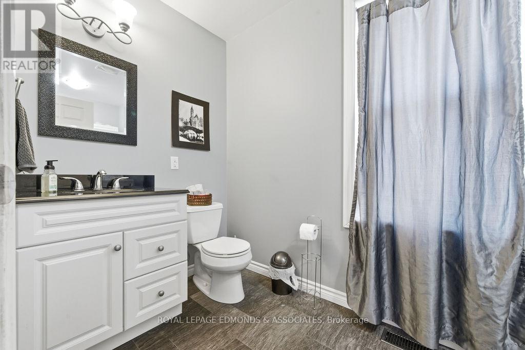 430 MARY STREET - 22