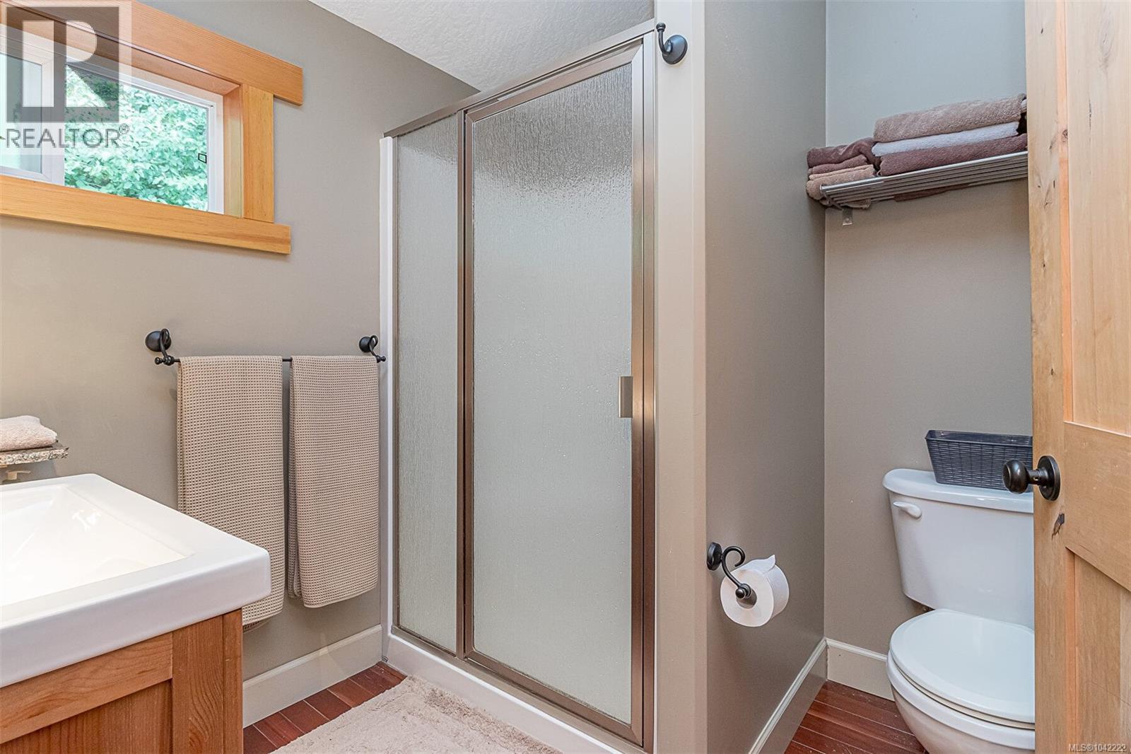 328 Tyrrell Rd - 32
