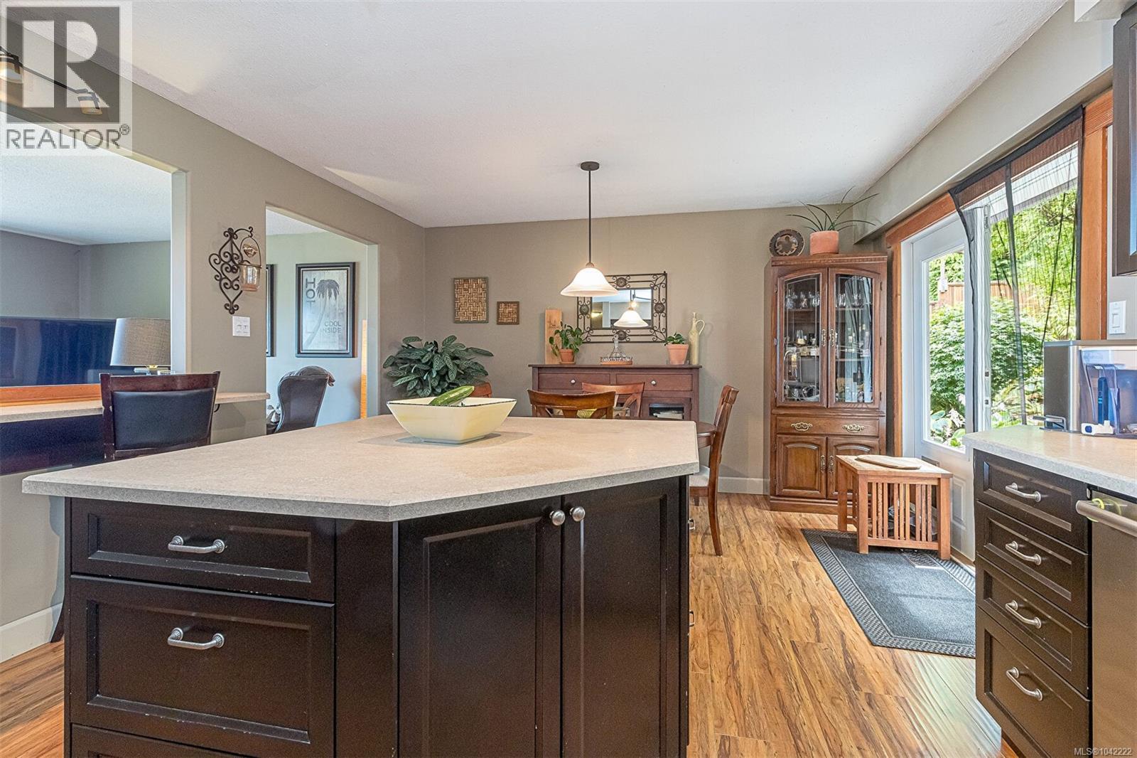 328 Tyrrell Rd - 24