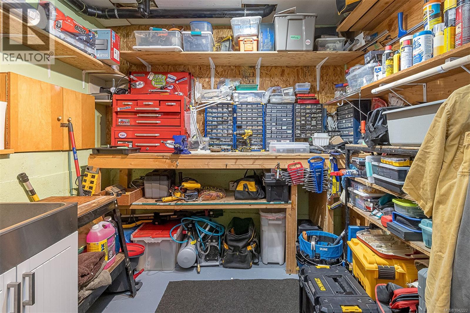 328 Tyrrell Rd - 43
