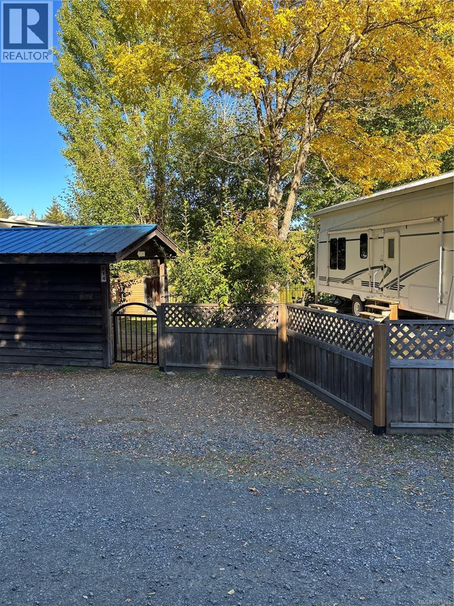 F14 2650 Turnbull Rd, Qualicum Beach — photo 3