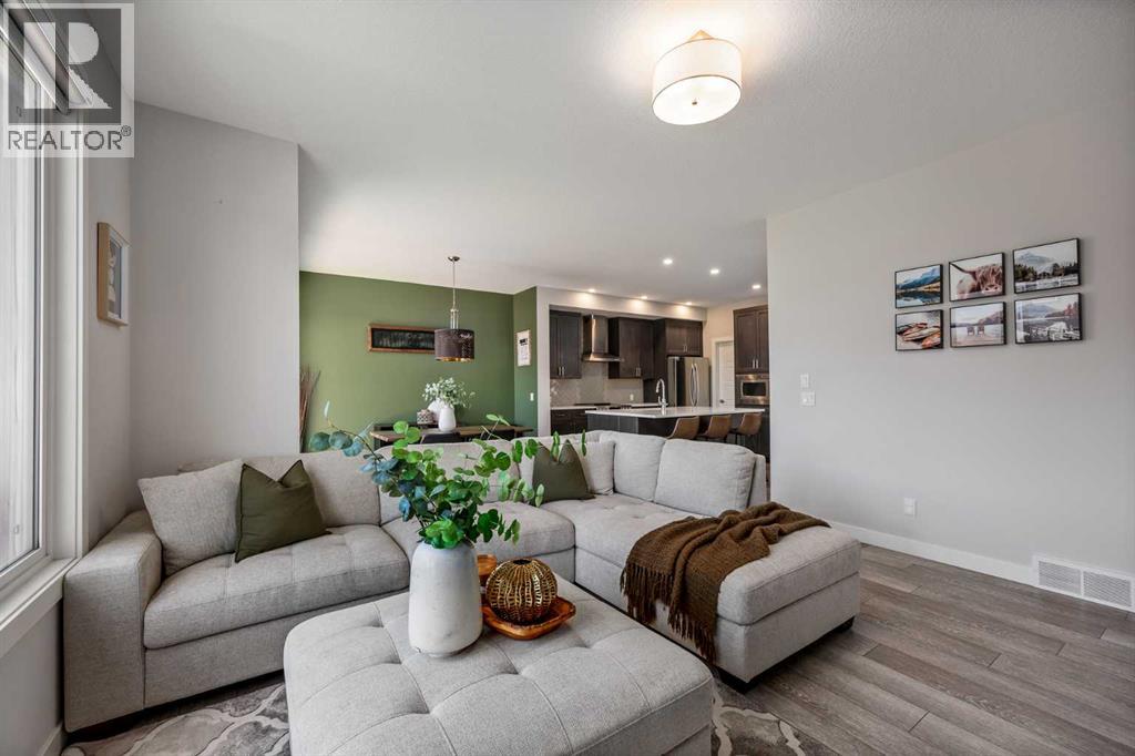 225 Buckskin Way, Cochrane