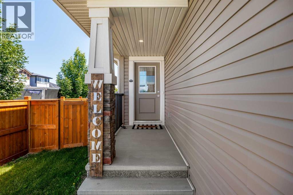 225 Buckskin Way, Cochrane