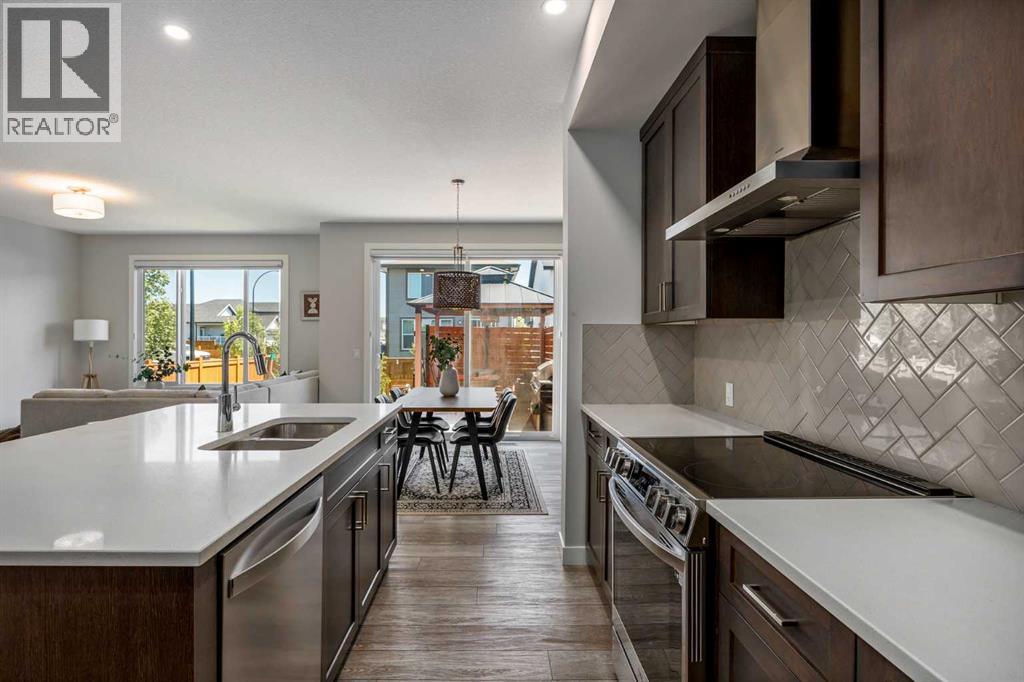 225 Buckskin Way, Cochrane