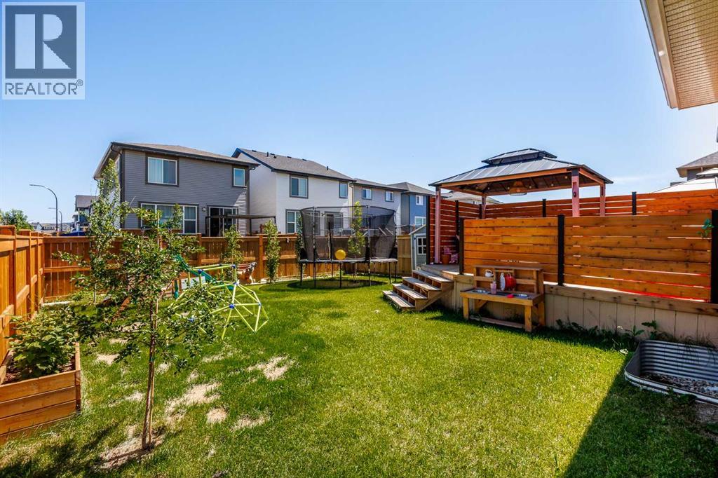 225 Buckskin Way, Cochrane