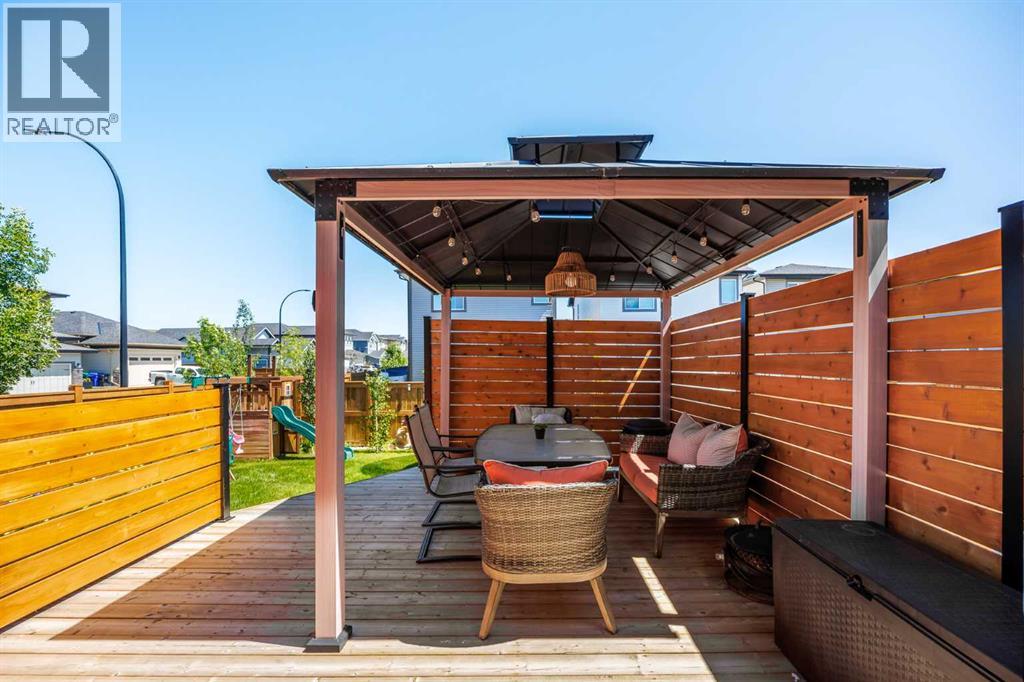 225 Buckskin Way, Cochrane