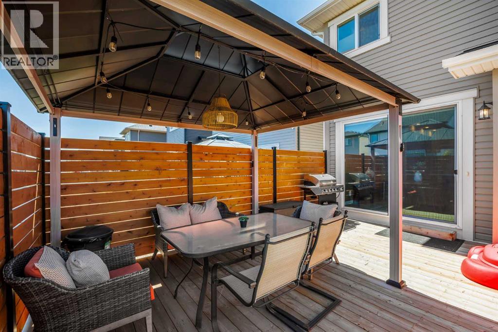 225 Buckskin Way, Cochrane
