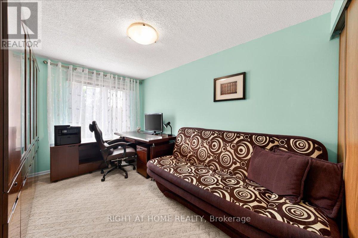 72 REJANE CRESCENT - 19