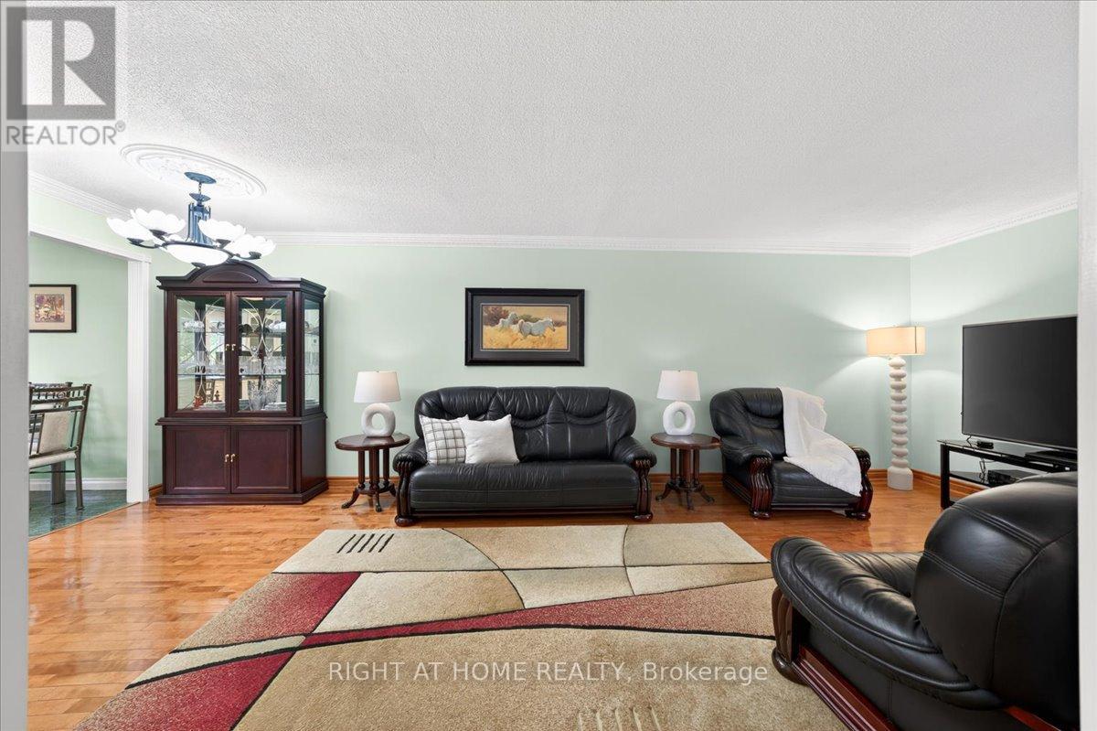 72 REJANE CRESCENT - 6