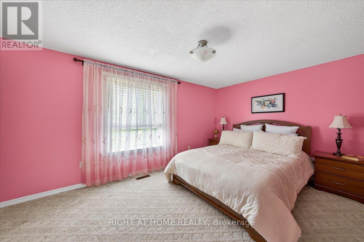72 REJANE CRESCENT - 14