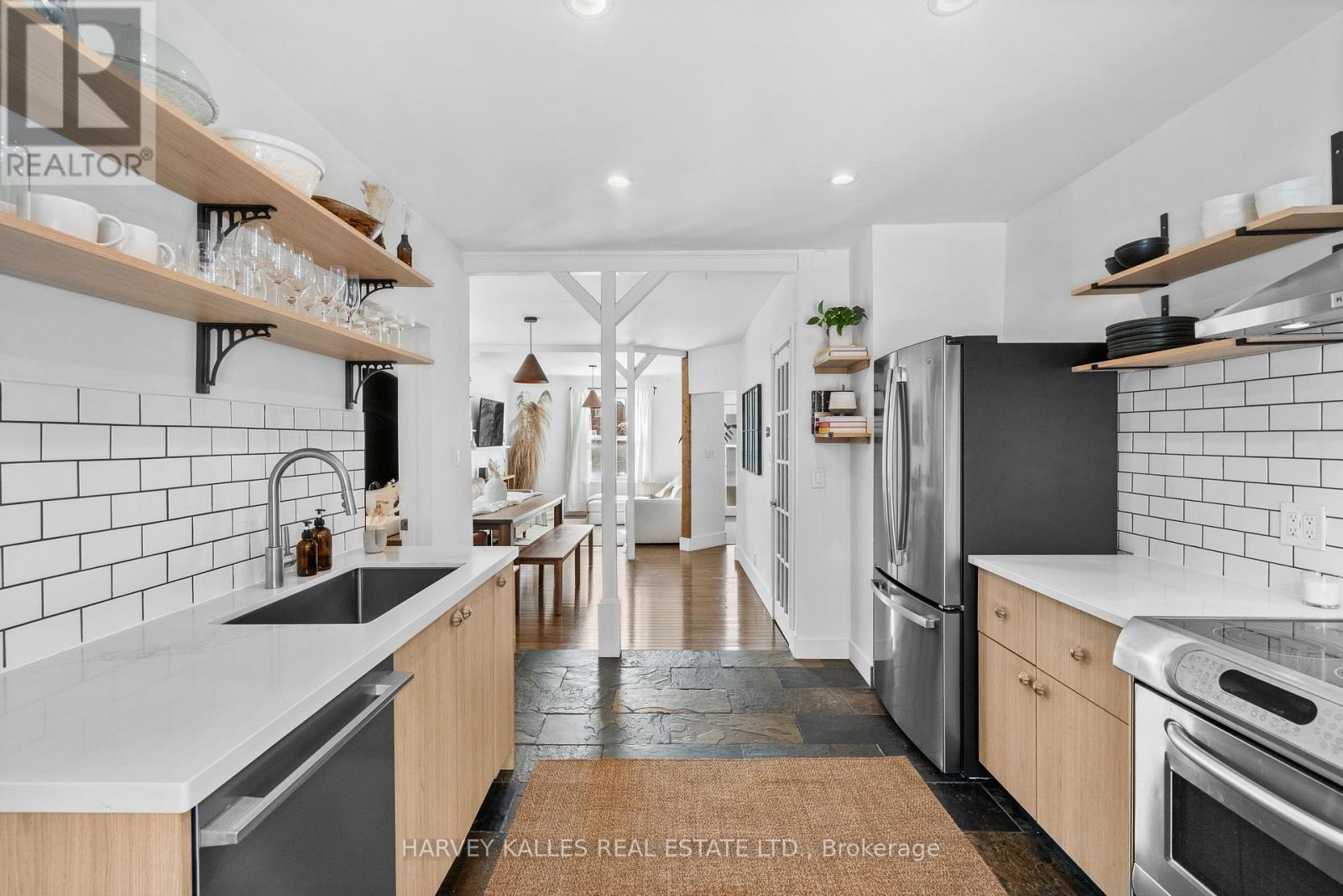 14 MANITOBA STREET - 1