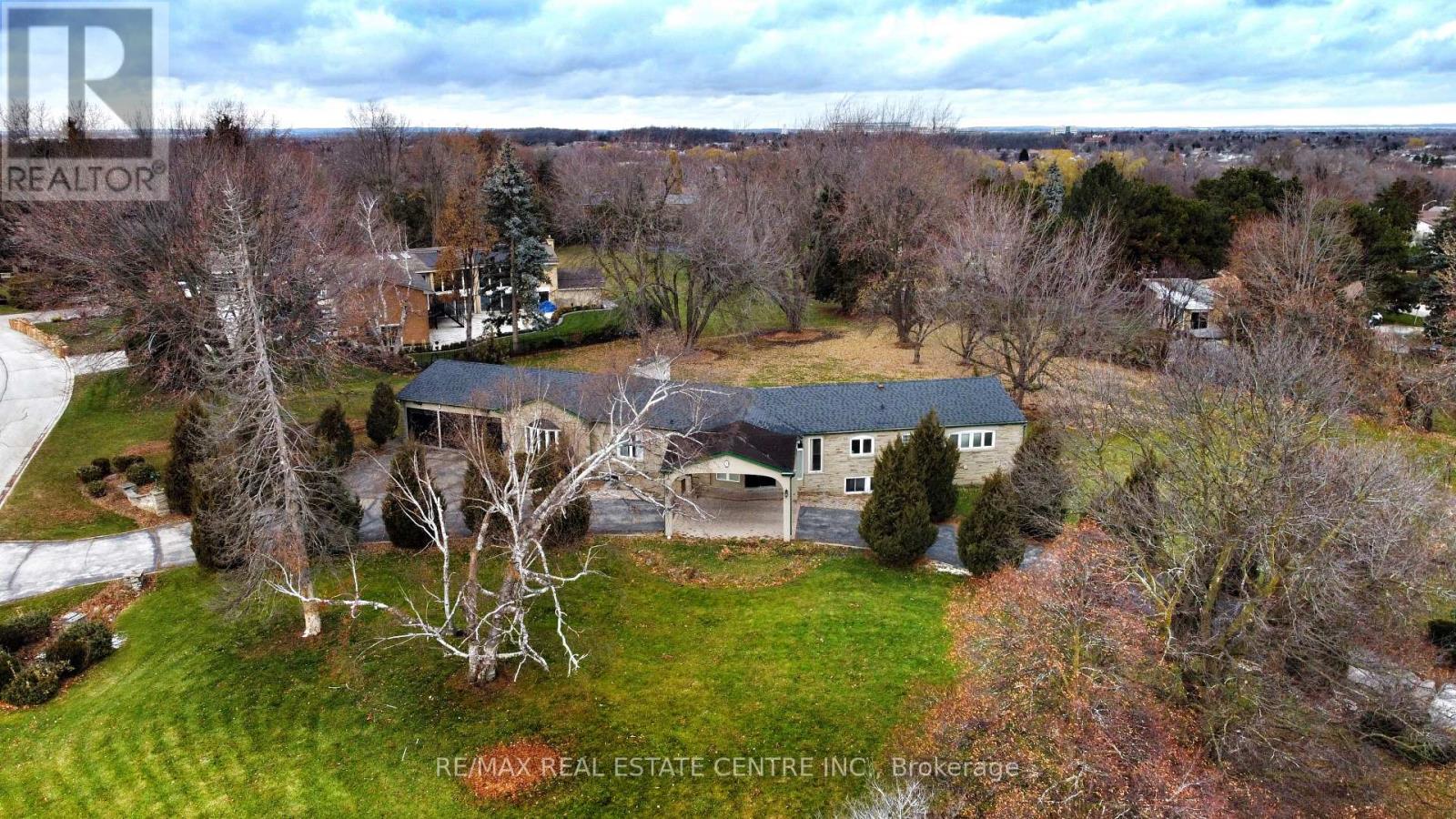 20 CRESCENT HILL DRIVE N - 1