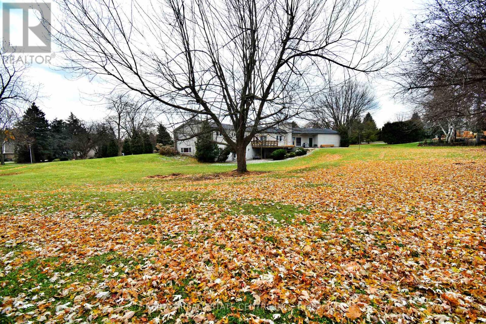 20 CRESCENT HILL DRIVE N - 33
