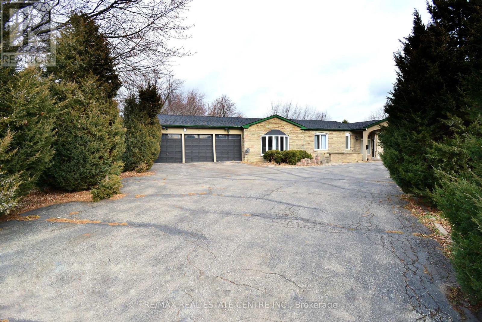 20 CRESCENT HILL DRIVE N - 5