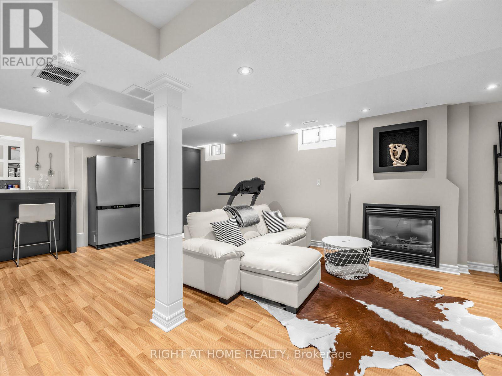 4236 CREDIT POINTE DRIVE - 22