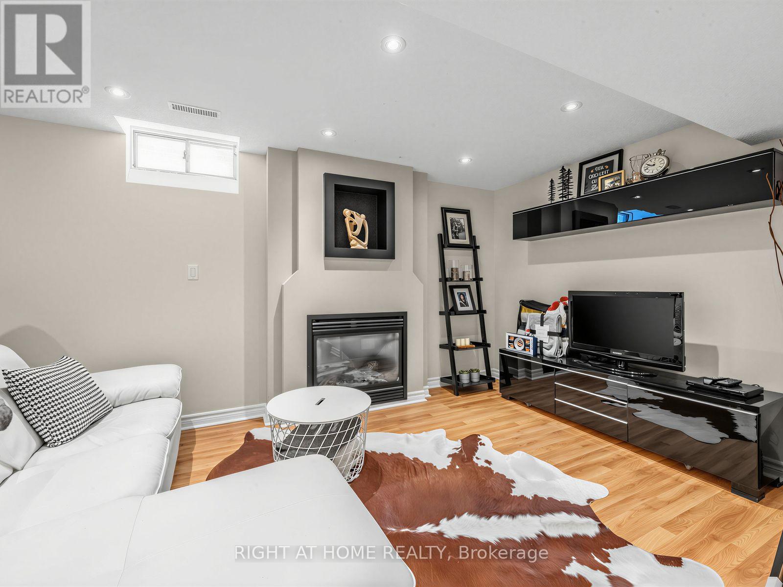 4236 CREDIT POINTE DRIVE - 23