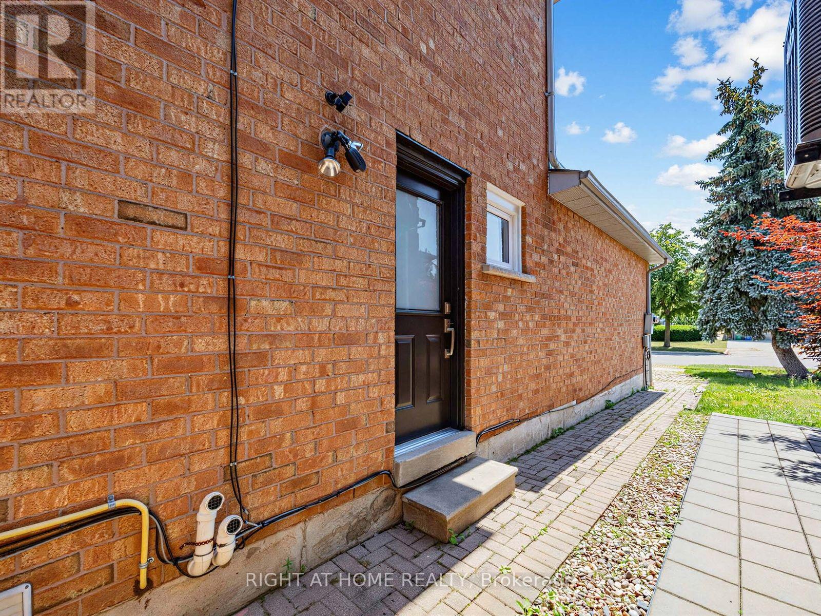 4236 CREDIT POINTE DRIVE - 31