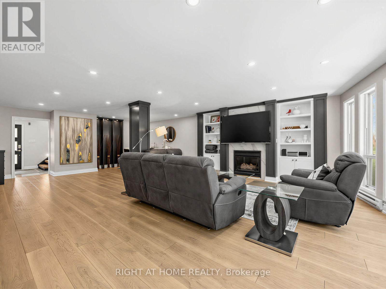 4236 CREDIT POINTE DRIVE - 7