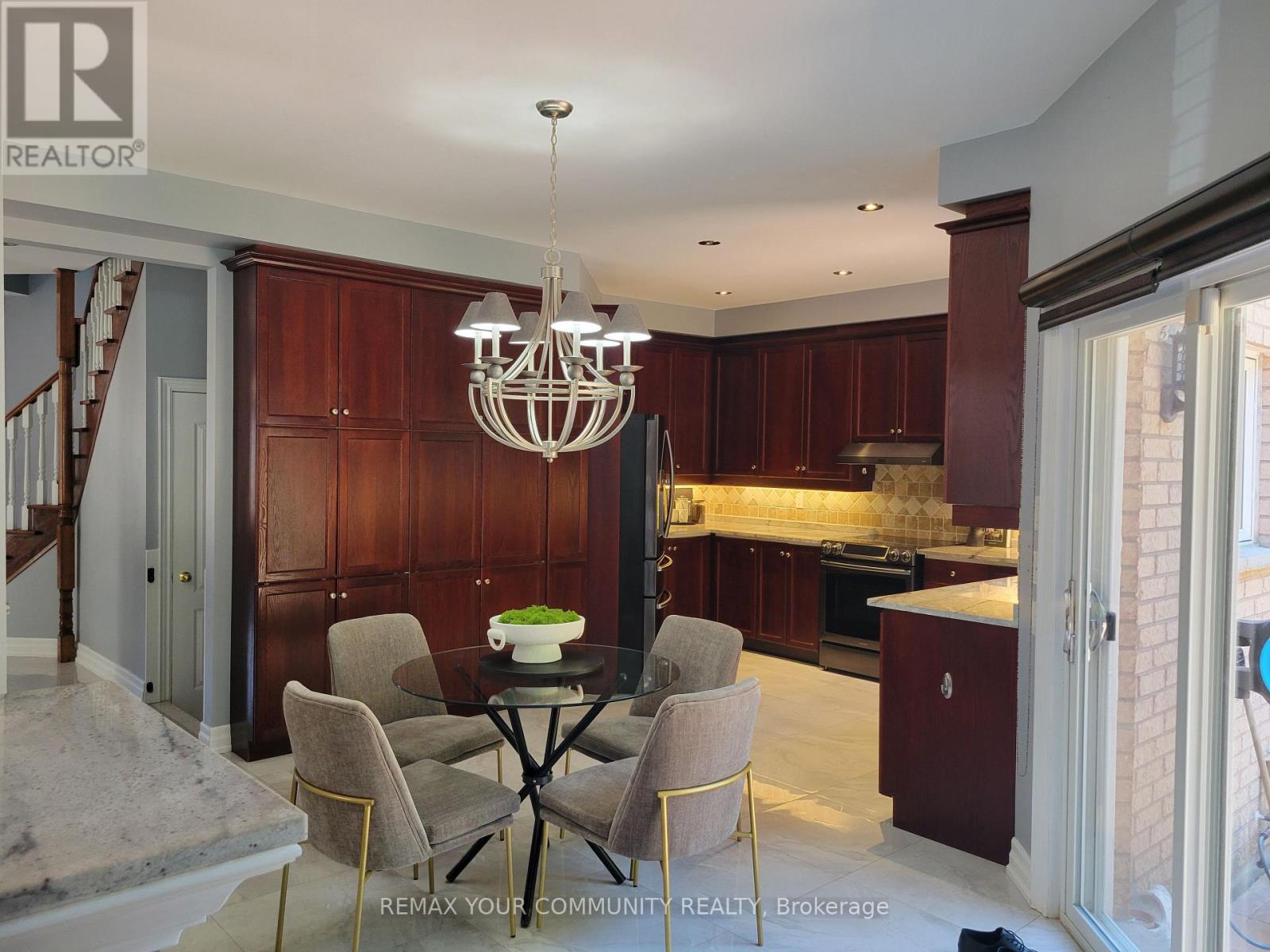 88 CASTELLI COURT - Image 3