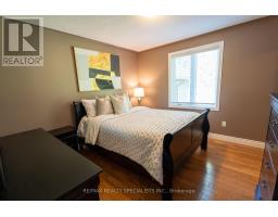 Primary Bedroom - 10642 Sixth Line, Halton Hills, ON L7G4S6 Photo 13