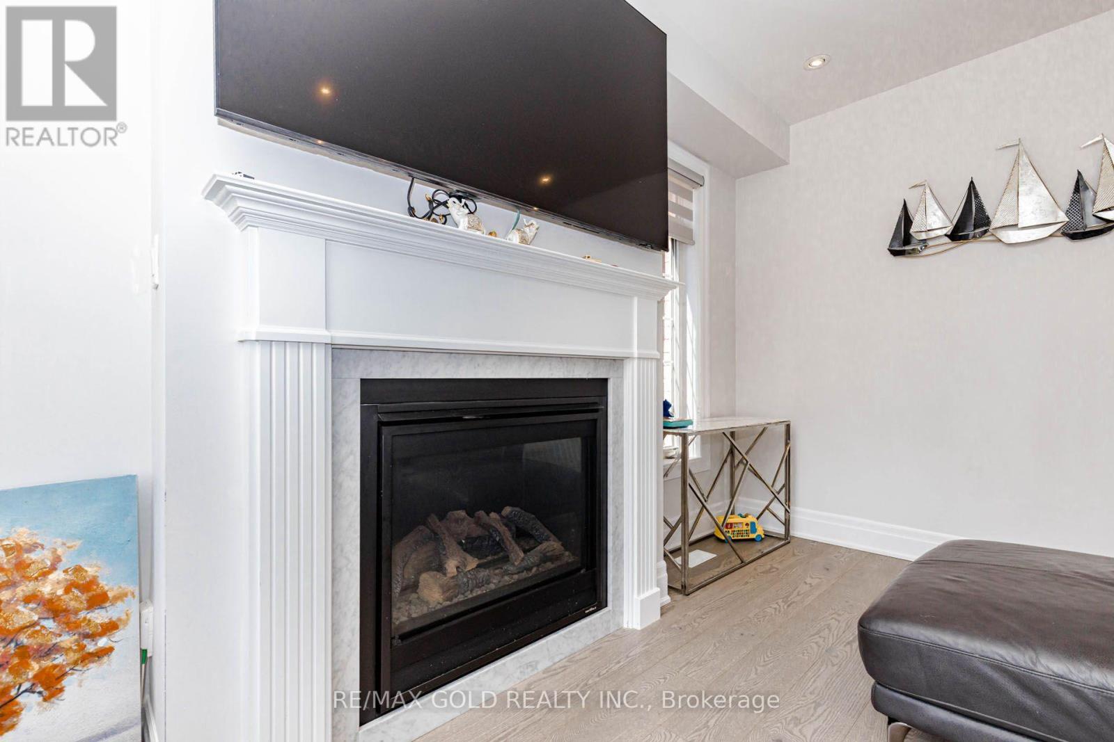 7 OVERSTONE ROAD - 18