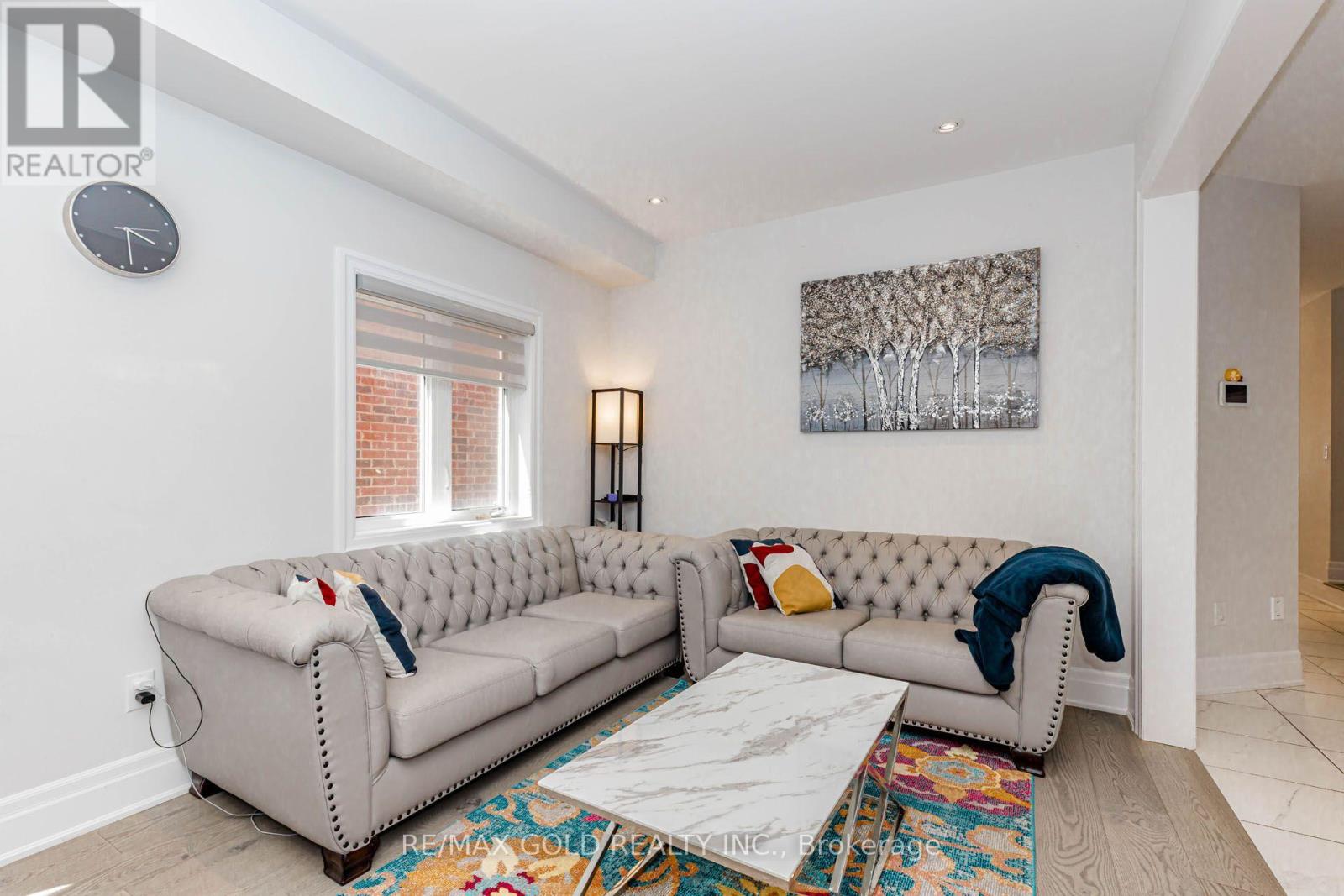 7 OVERSTONE ROAD - 9