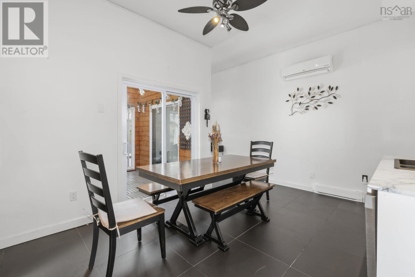 11 McFatridge Road - 23