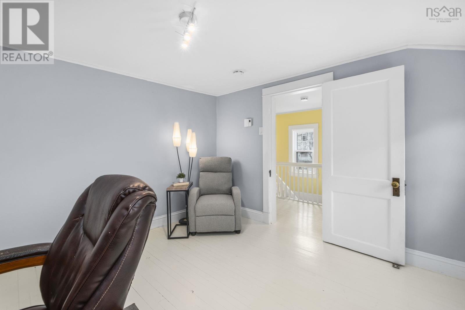 11 McFatridge Road - 45